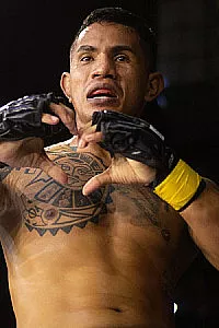 Alex Oliveira "Malandrinho"