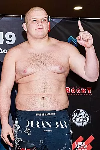 Artur Smirnov "Big"