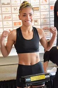 Larissa Mayara Carvalho "Malvadeza"