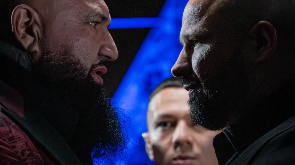 Blázinec: Zkrvavený Cverna šel dvakrát k zemi, do klece letěl ručník