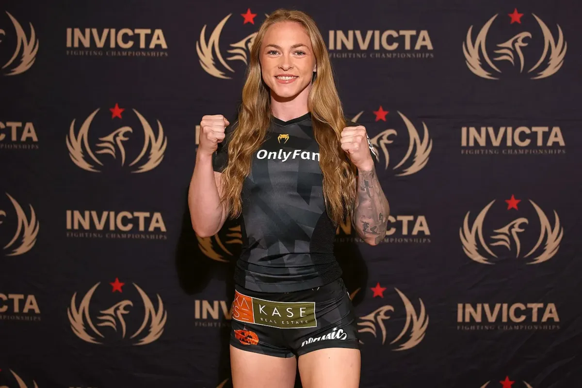 Bojovnice MMA provokovala a odhalila tělo v přírodě