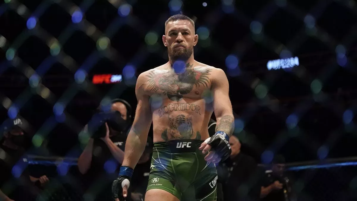 Bojovník McGregor řádil na hřišti. Místo míče trefoval protihráče