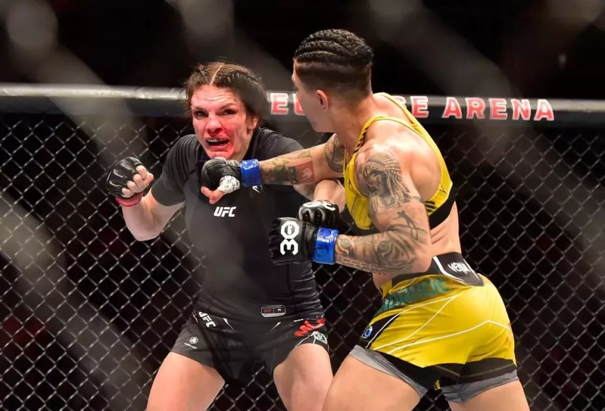 Bolestivá prohra v UFC. Američanka schytala na 200 ran, její obličej se za 15 minut změnil