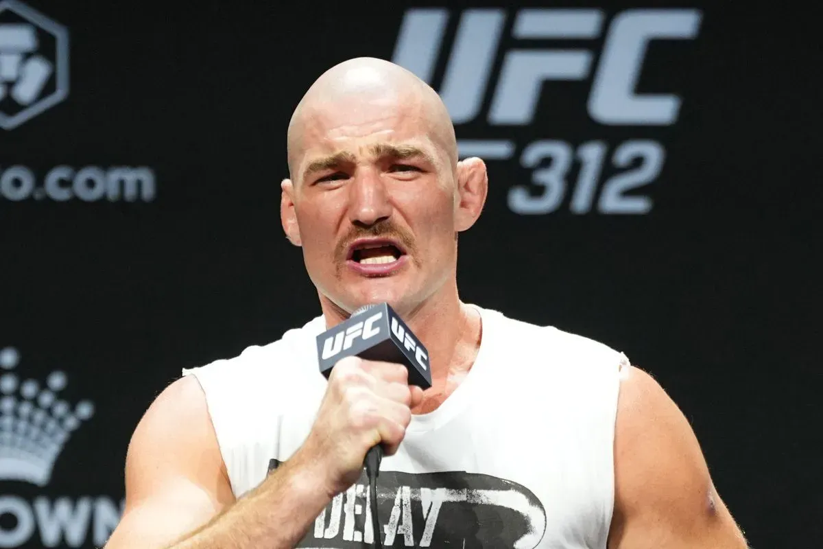 Byl jsem zahnán do kouta a musel ten zápas vzít, přiznal rváč z UFC