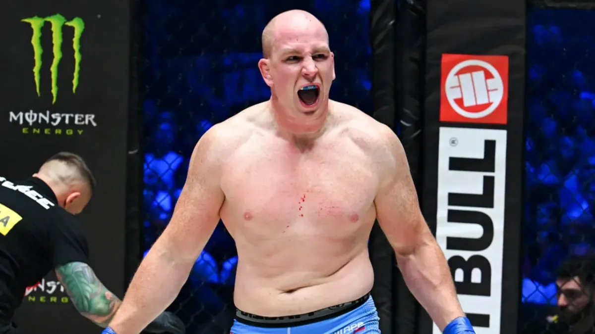 Byl ve speciálních jednotkách. Slovenský obr jde psát historii v KSW