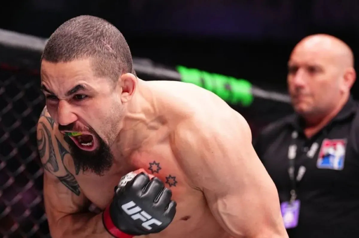 Bývalého šampiona láká Procházkova divize. Má přes metrák