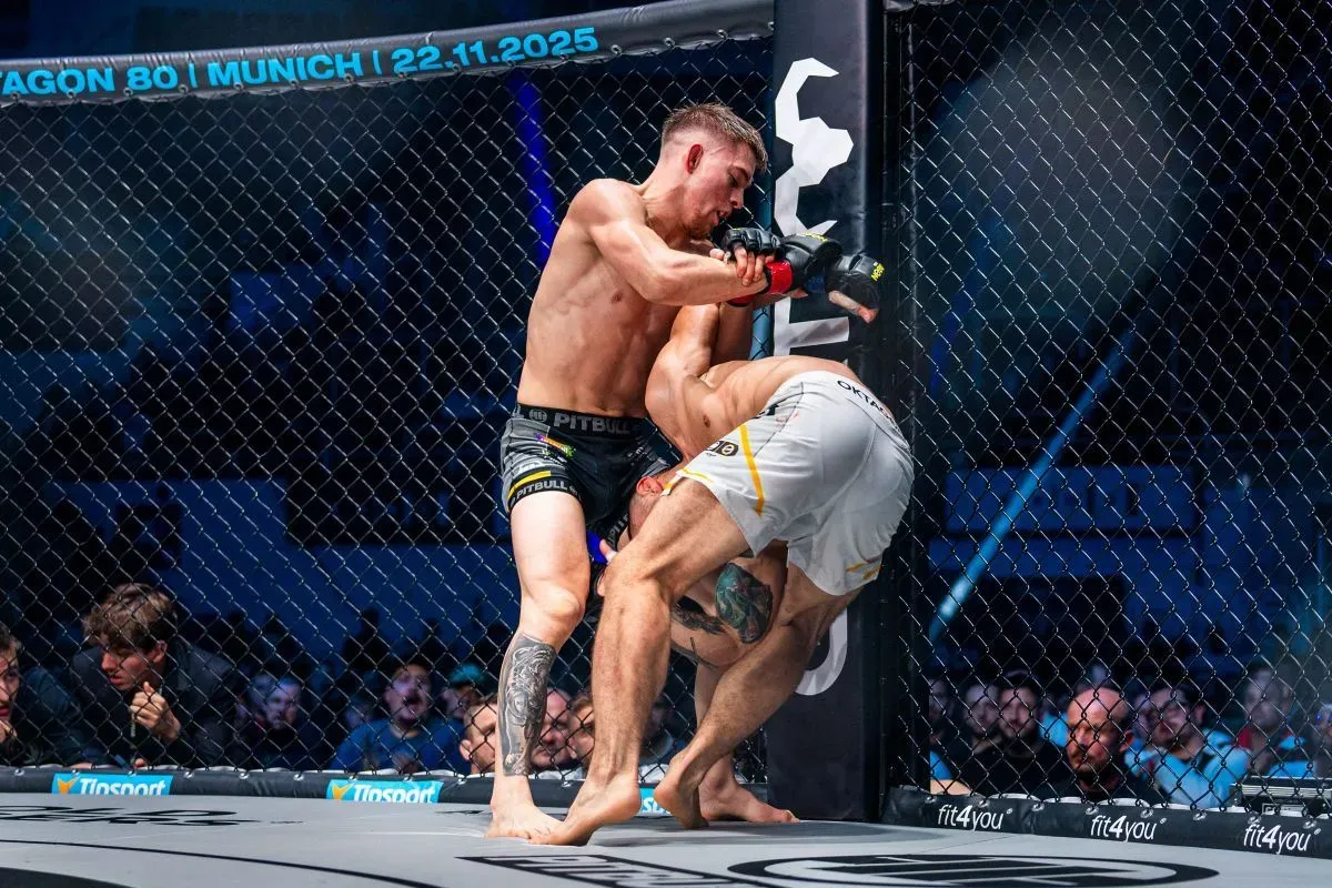 Český debutant Oktagonu zašrouboval zkušeného soupeře do podlahy