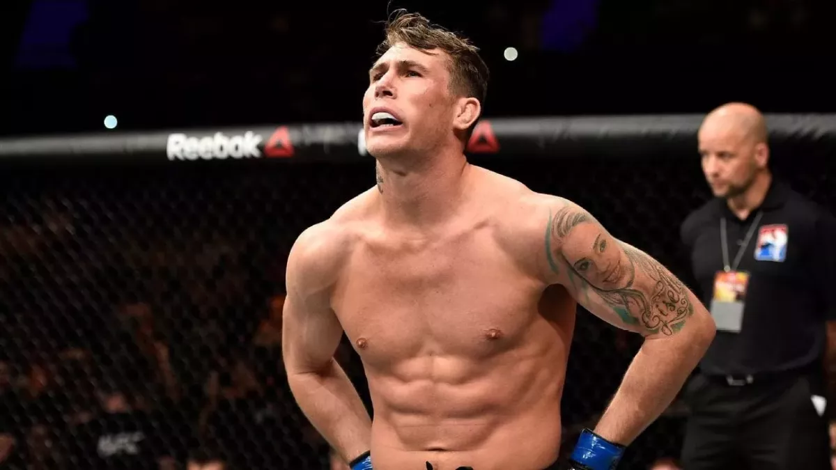 Darren Till si připsal debut v boxu. Po zvláštním ukončení zápasu vypukl chaos a hromadná bitka