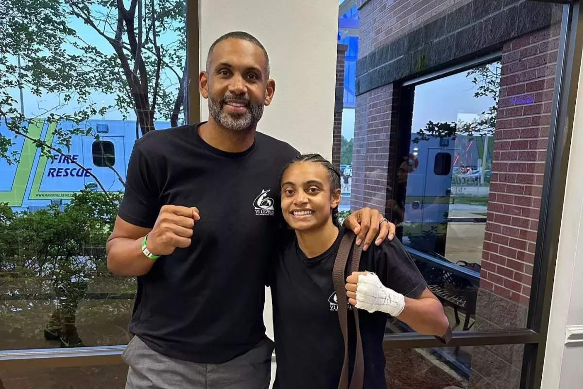 Dcera basketbalové legendy si razí cestu MMA. Úplně jako Jones zamlada