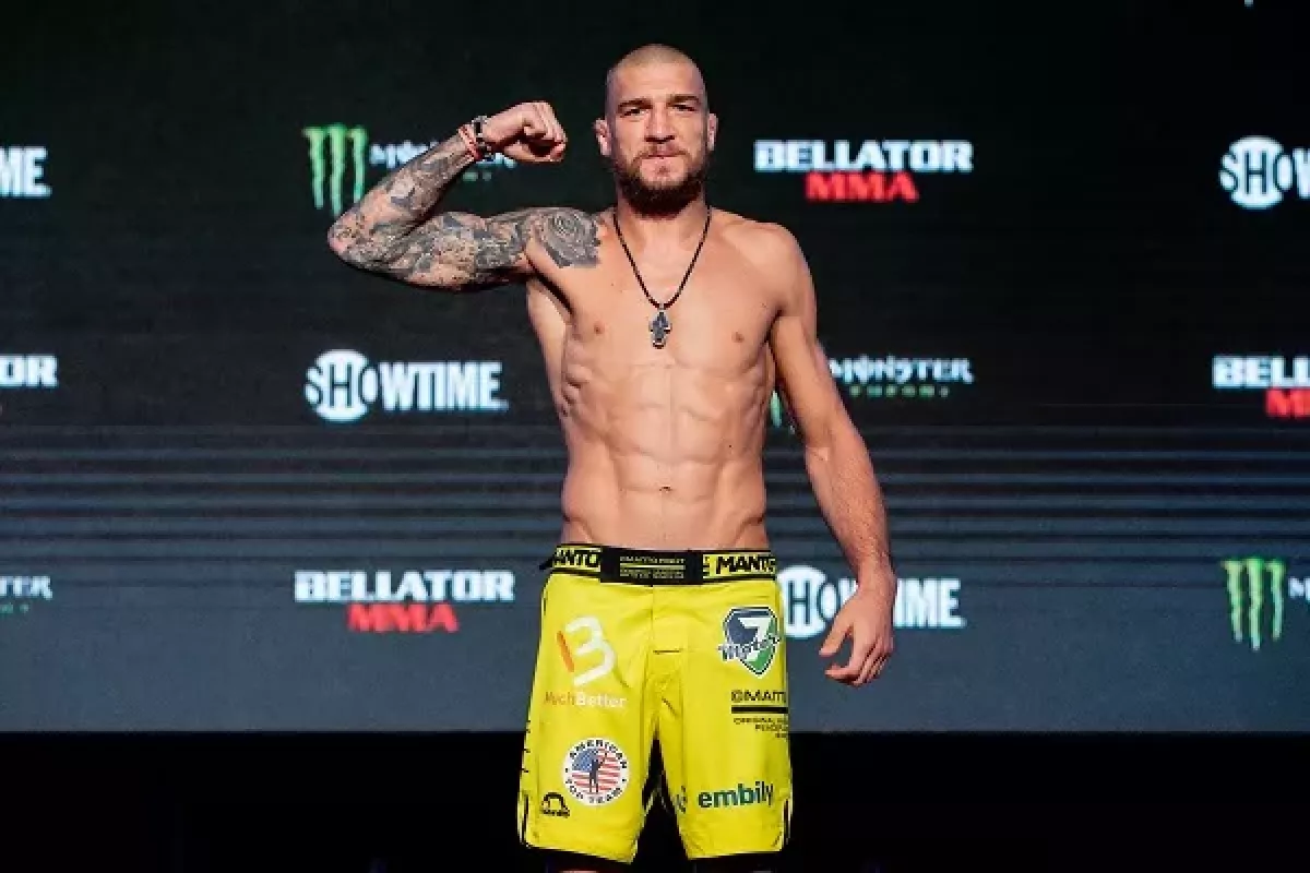 Dějí se tu hrozné věci! Šampion BELLATORU Yaroslav Amosov hovoří o aktuální situaci na Ukrajině