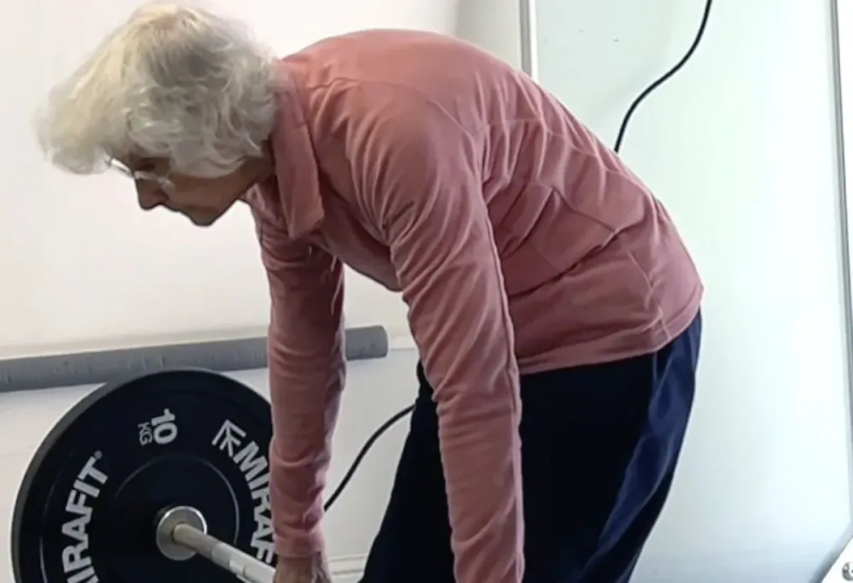 Dojemný příběh mé mámy. Začala cvičit, 82 letech chodí a inspiruje další