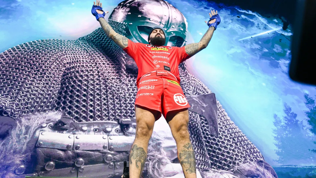 Drama v KSW: Michal Martínek předvedl soustředěný výkon, Brazilec odcházel s pláčem