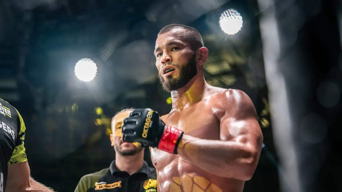 Dusno v Oktagonu: Seberte mu titul, burcuje Muradov