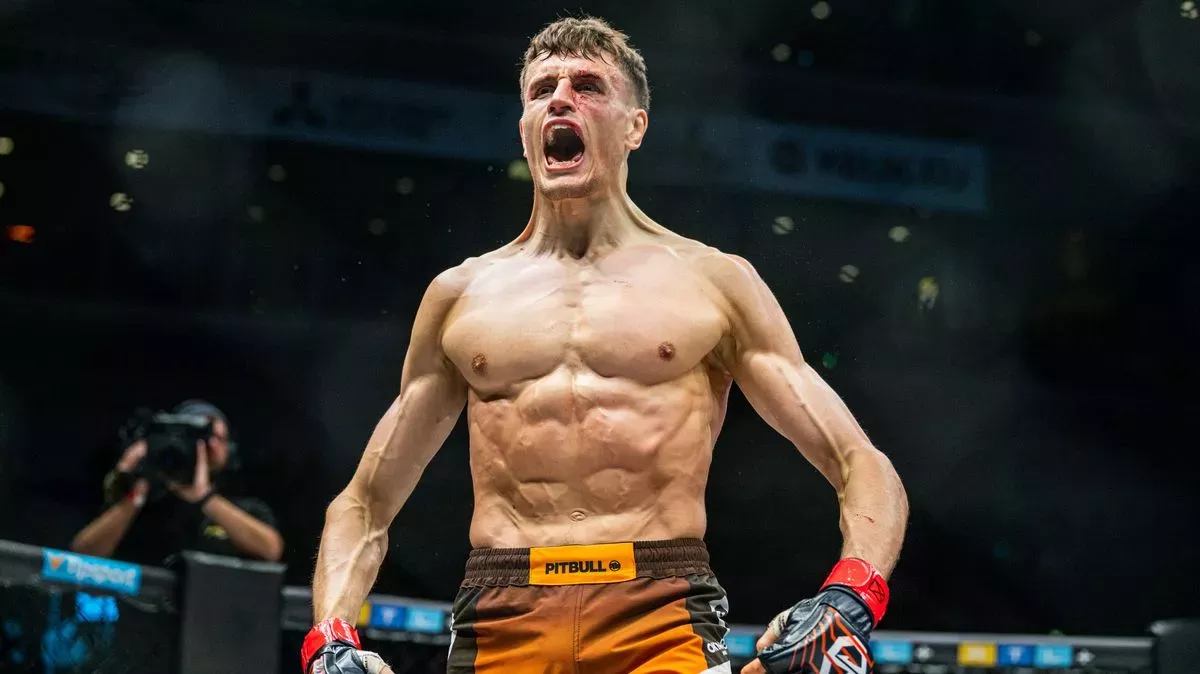 Exploze MMA v Německu. Českou čest zachránil drtivý uragán, veteránka šokovala