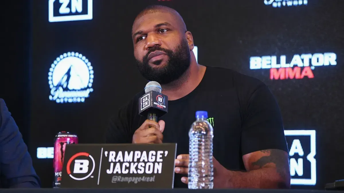 Fanoušek nenápadně nasadil škrcení legendě UFC, vzápětí litoval