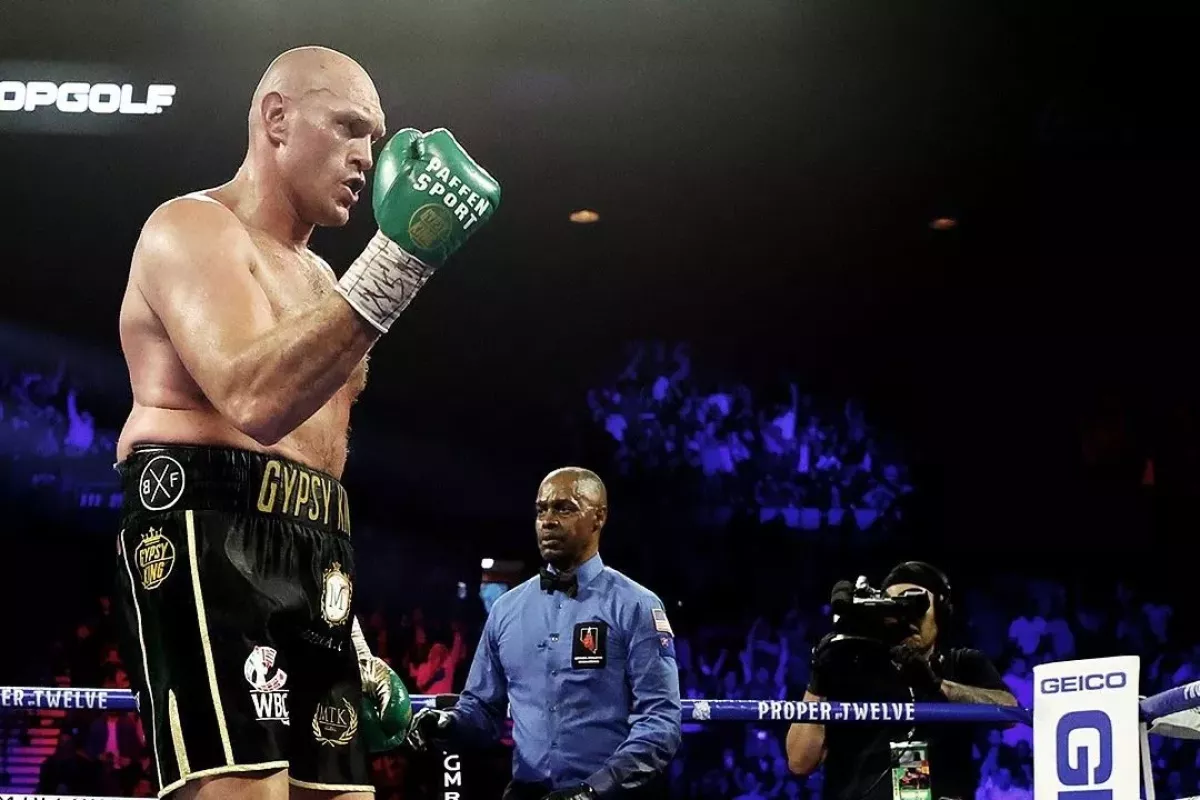 Fury vyzval krále UFC na souboj v kleci: Ve hře je velký balík i Mike Tyson