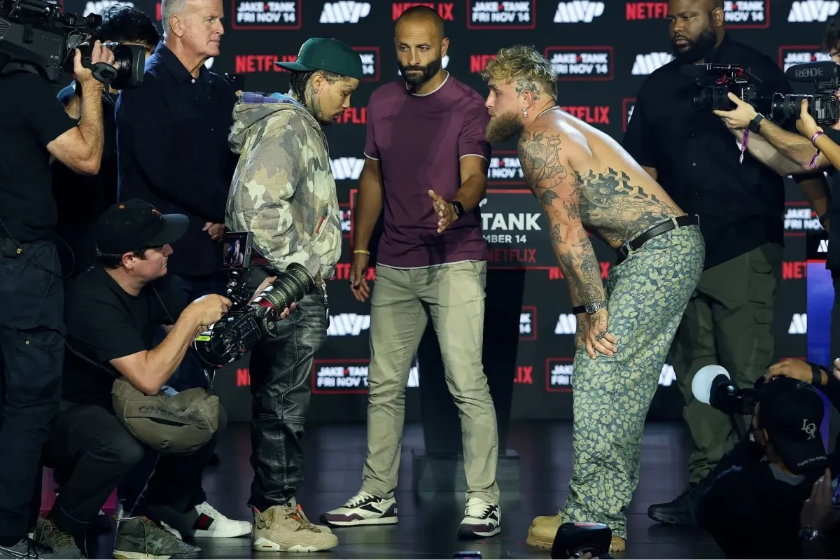 Hledaný boxerský šampion byl dopaden. Policie ho zatkla v obchodě