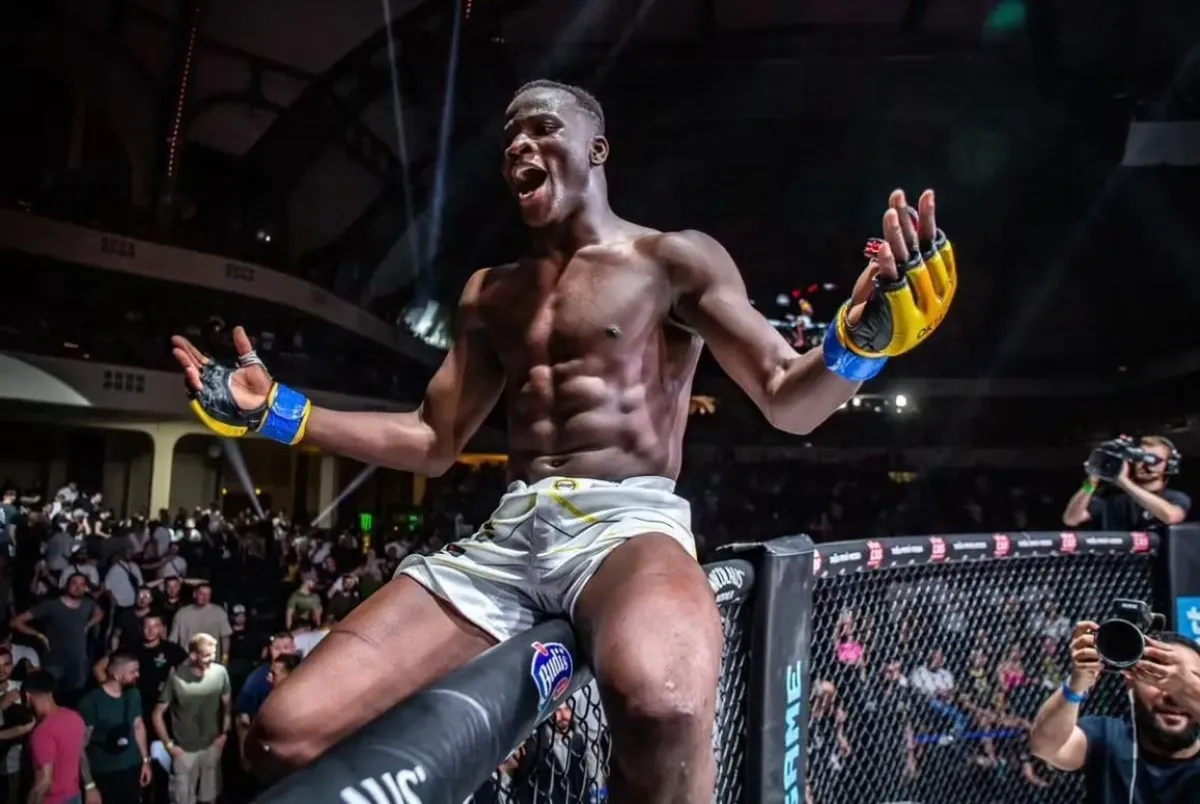 Hořká premiéra v UFC. Keita padl, rozhodly ostré kopy