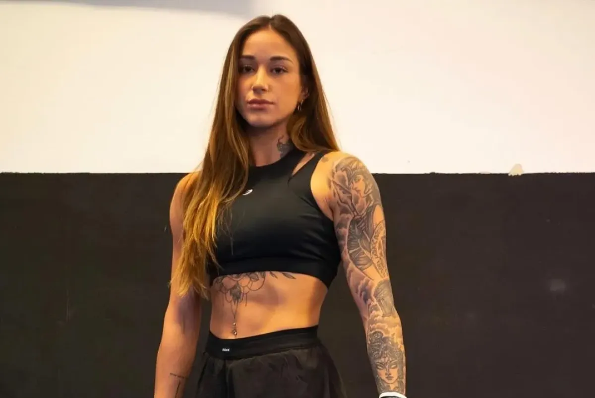 Italská kráska se odvázala. V bikinách ukázala dokonalé křivky