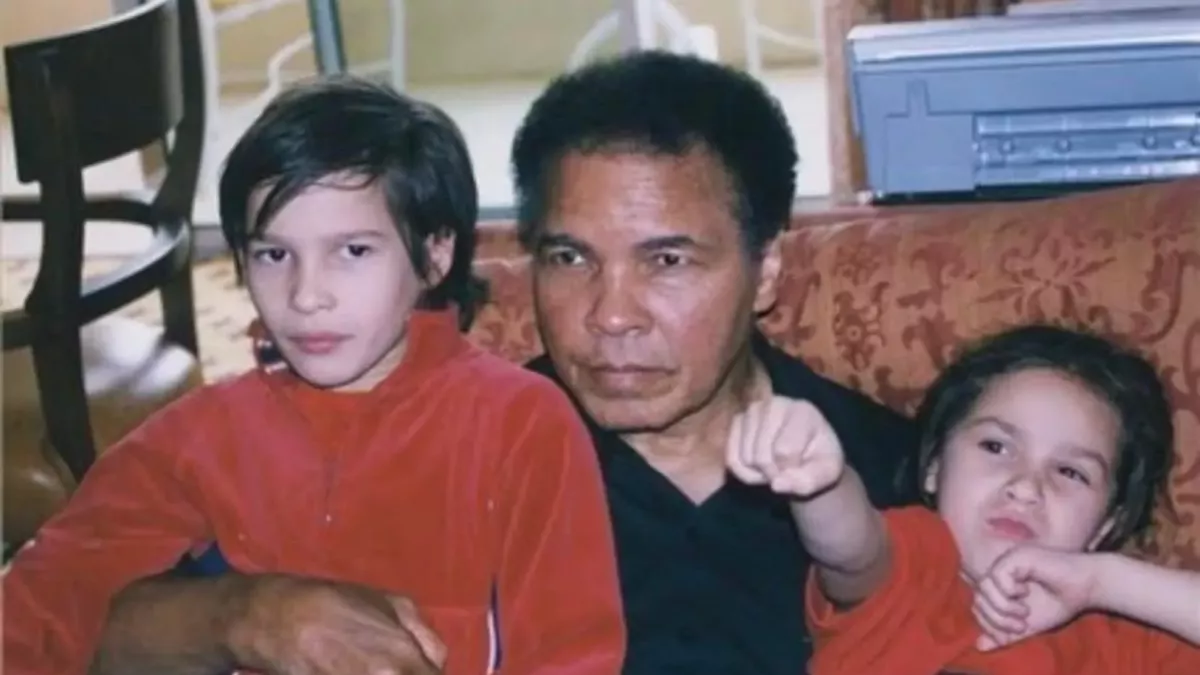 Jablko nepadlo daleko od stromu, vnuk Muhammada Aliho se dal během covidu na MMA a podepsal smlouvu s PFL