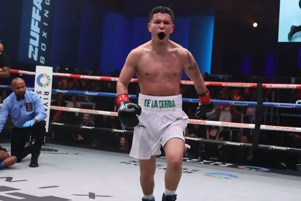 Jako srážka s rozjetým vlakem. Neporažený boxer padl po jedné ráně k zemi