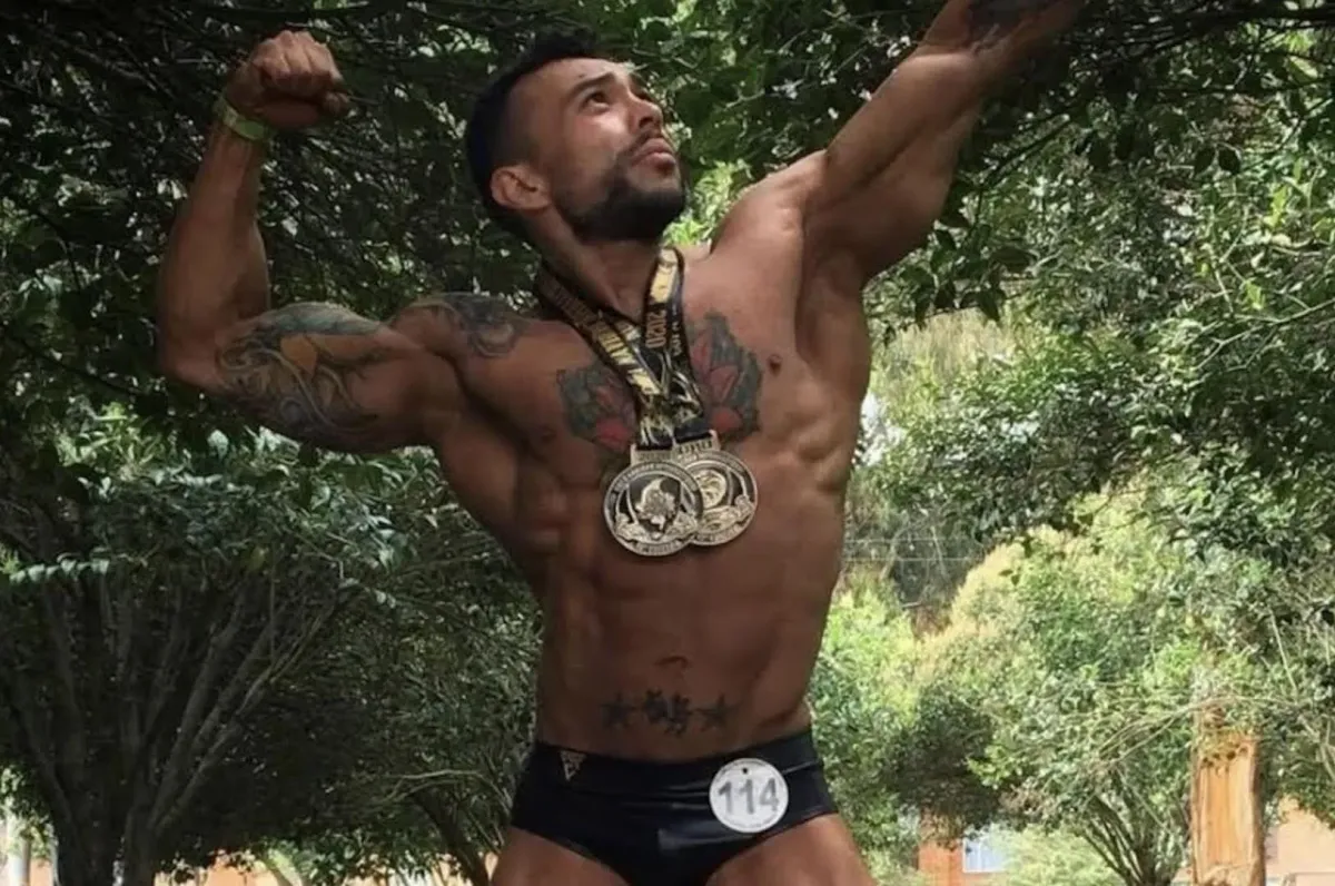 Kulturista zemřel v posilovně. Jeho kamarád zuří