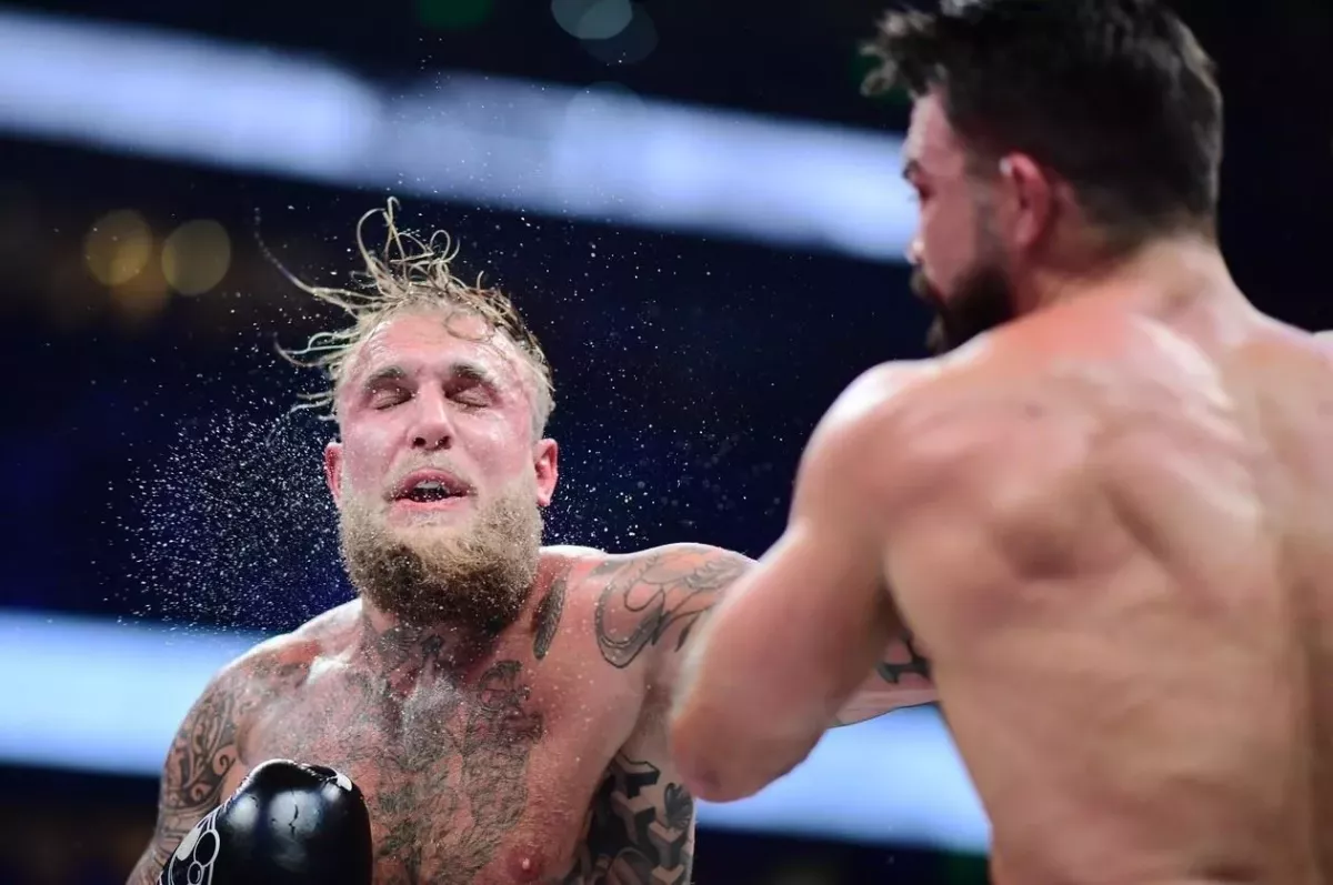 McGregor v ráži, pustil se do Paula. Bitva od klávesnice plná urážek