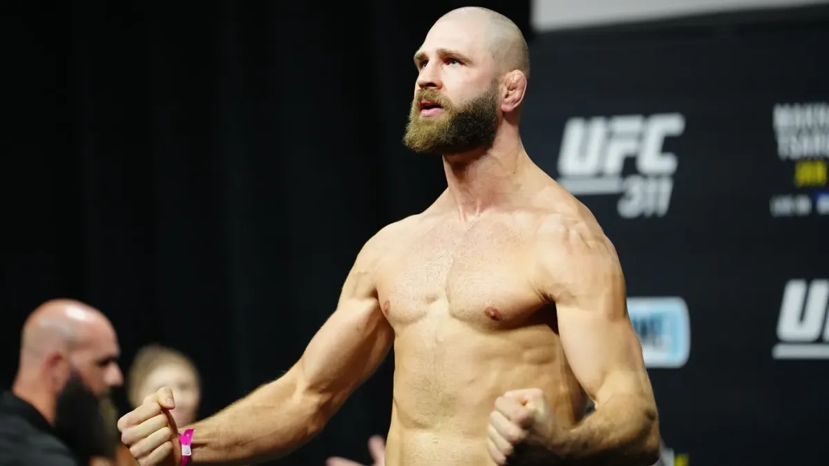 Nabuzený Procházka na tiskové konferenci odpálkoval agresivního provokatéra. Ulberga vybučeli