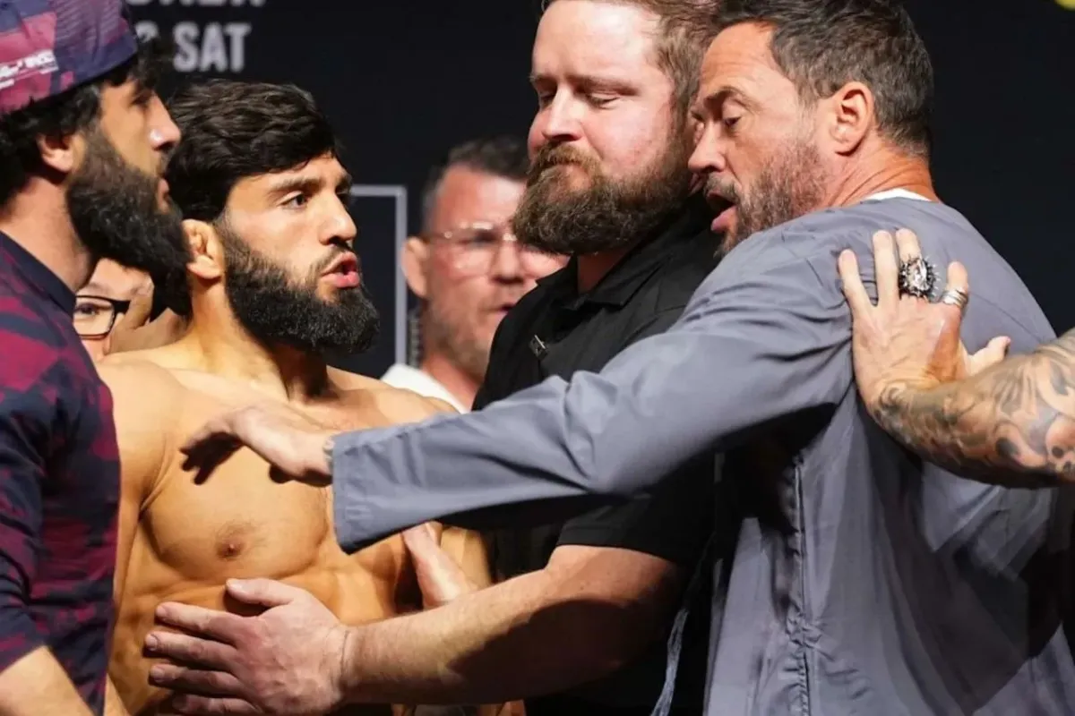 Nečekaná rána a na žíněnce vypukla divoká rvačka