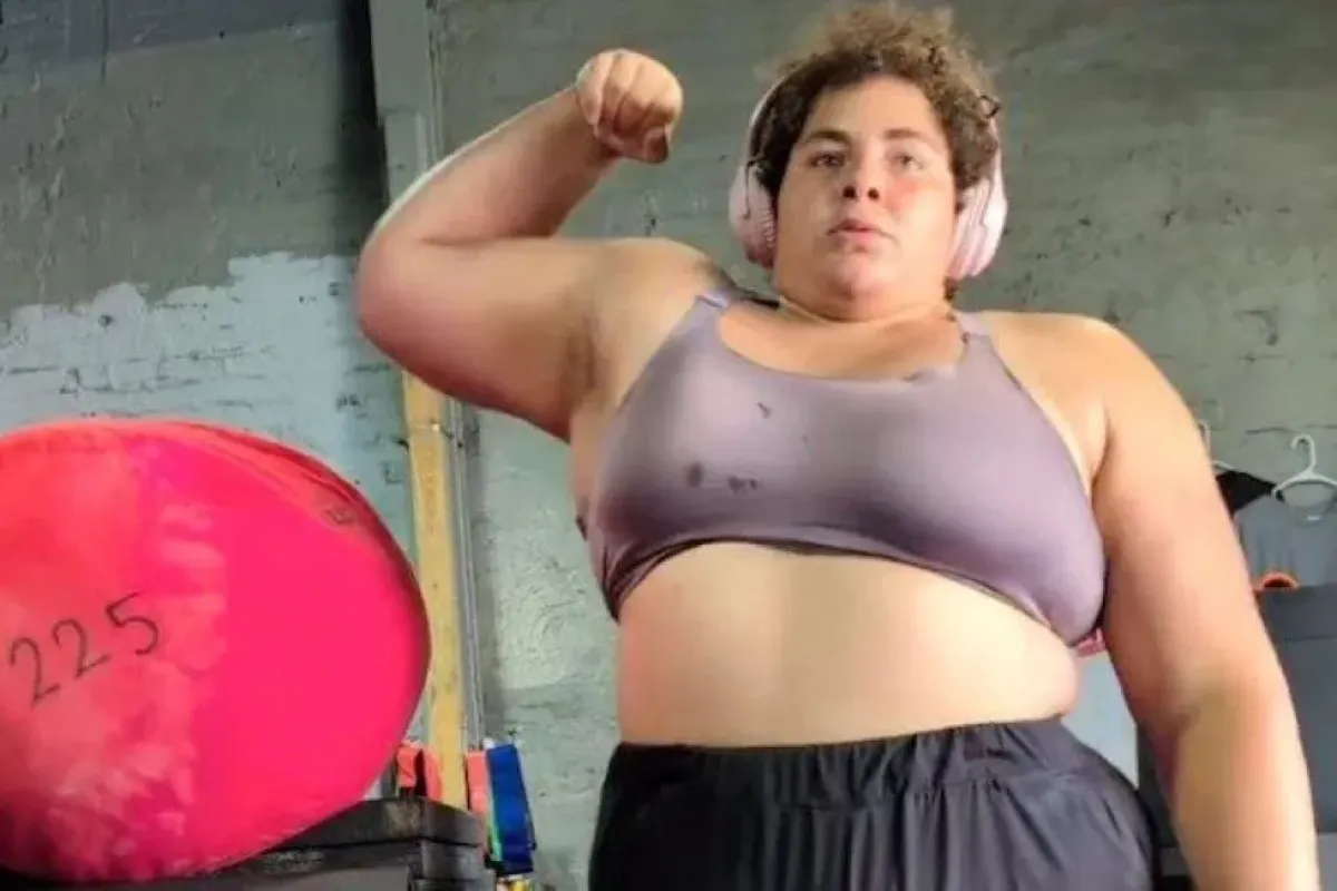 Nejsilnější žena světa byla zbavena titulu poté, co organizátoři zjistili, že se narodila jako muž