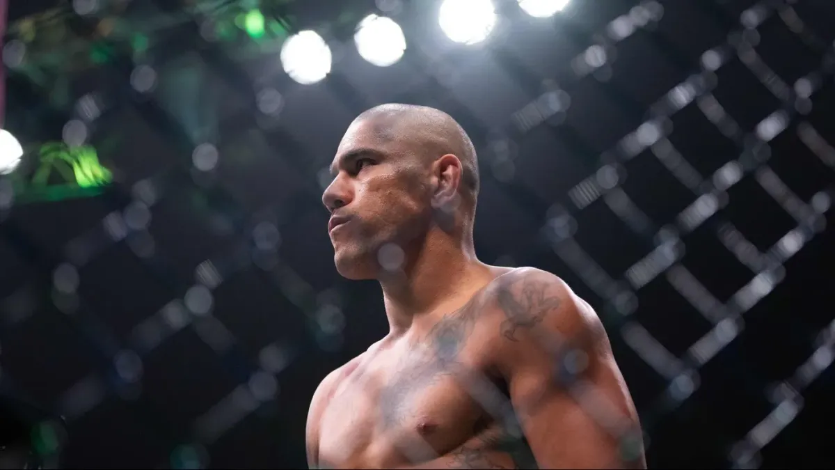 Nemilosrdný Alex Pereira tvrdě sestřelil tréninkového parťáka