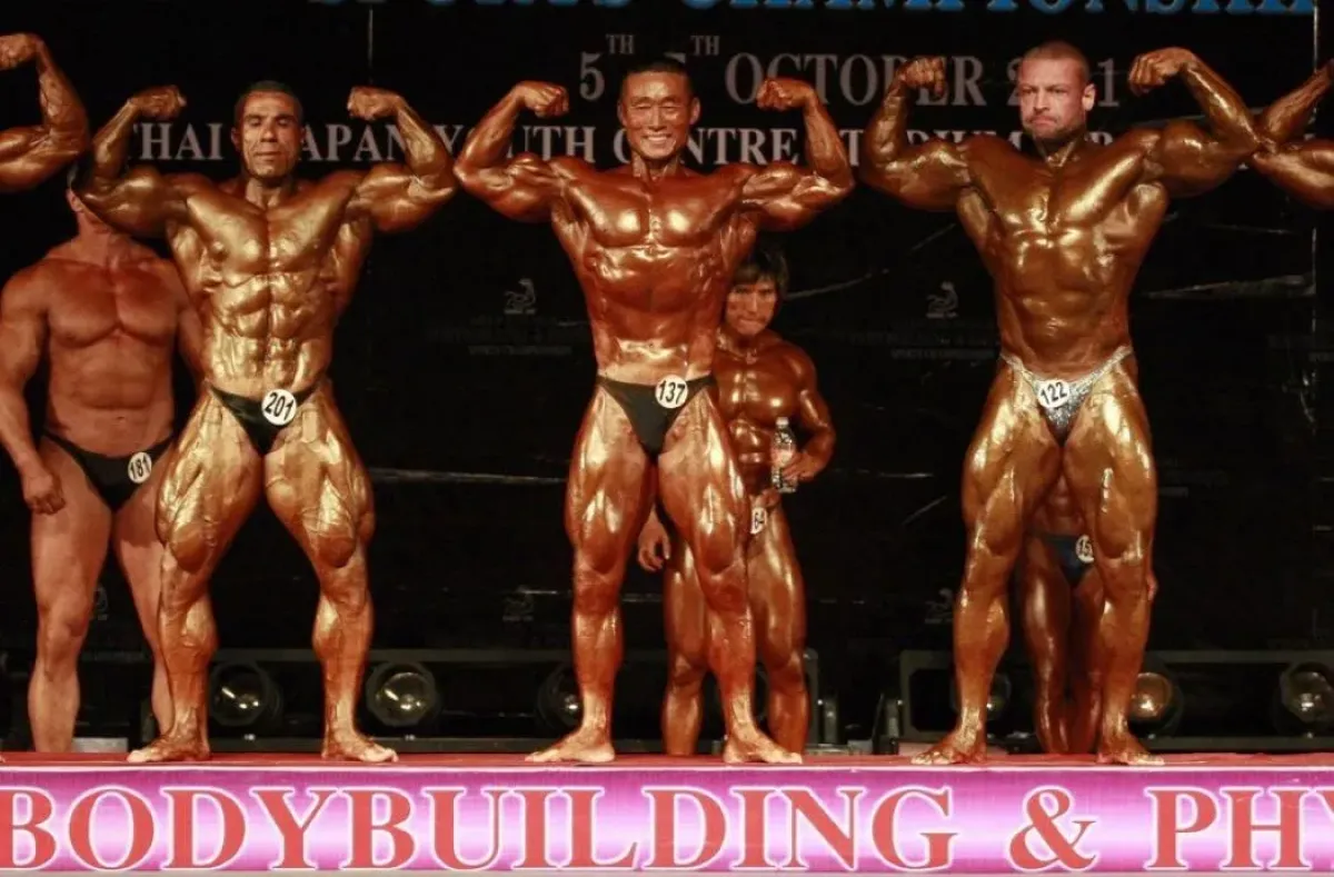 Nestárnoucí fenomén v 73 letech. Kulturista 40 let nevynechal trénink