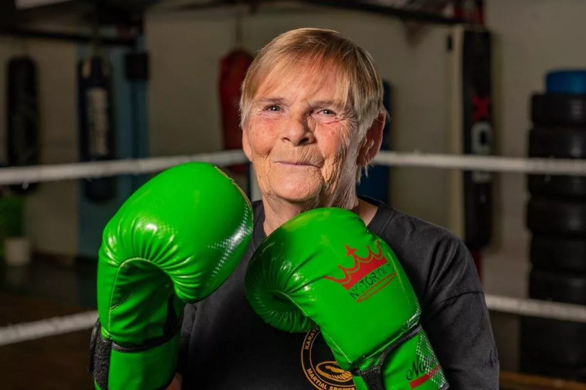 Neuvěřitelné! V 76 letech se začala připravovat na první zápas v ringu!