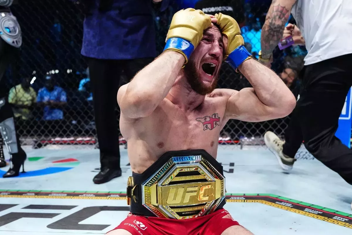 Nevídaná show. Šampion UFC uhájil království, s neporaženým sokem si hrál