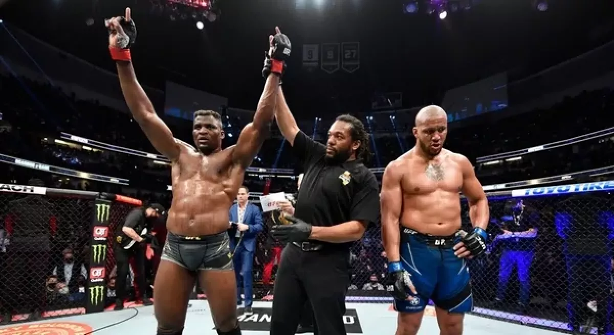 Ngannou: Už dlouho mi přijde, že mě UFC nepromuje. Jako šampion si ale zasloužím respekt