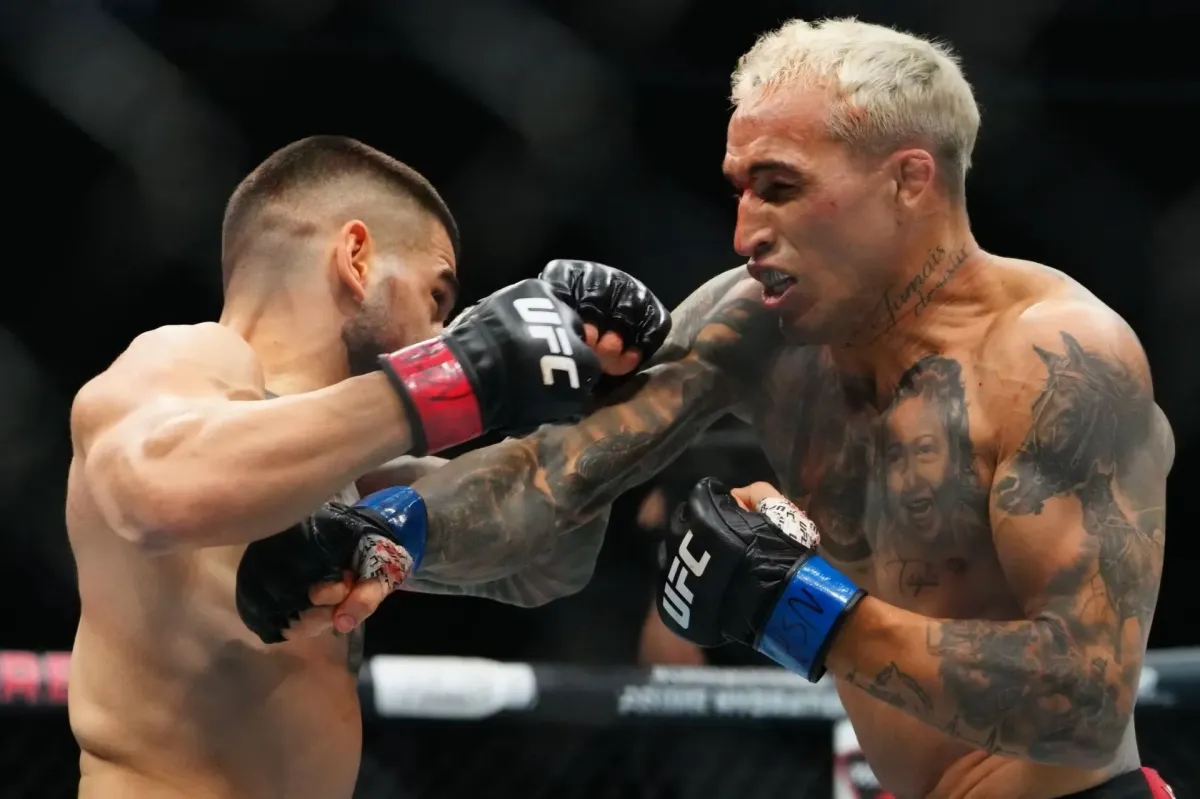 Nikdo nemá tvrdší rány. UFC ukázala kandidáta na KO roku