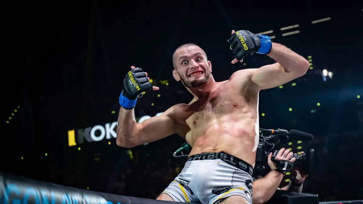 Nováček v Oktagonu se hned po bitvě opil, na tiskové konferenci mu ani nebylo rozumě