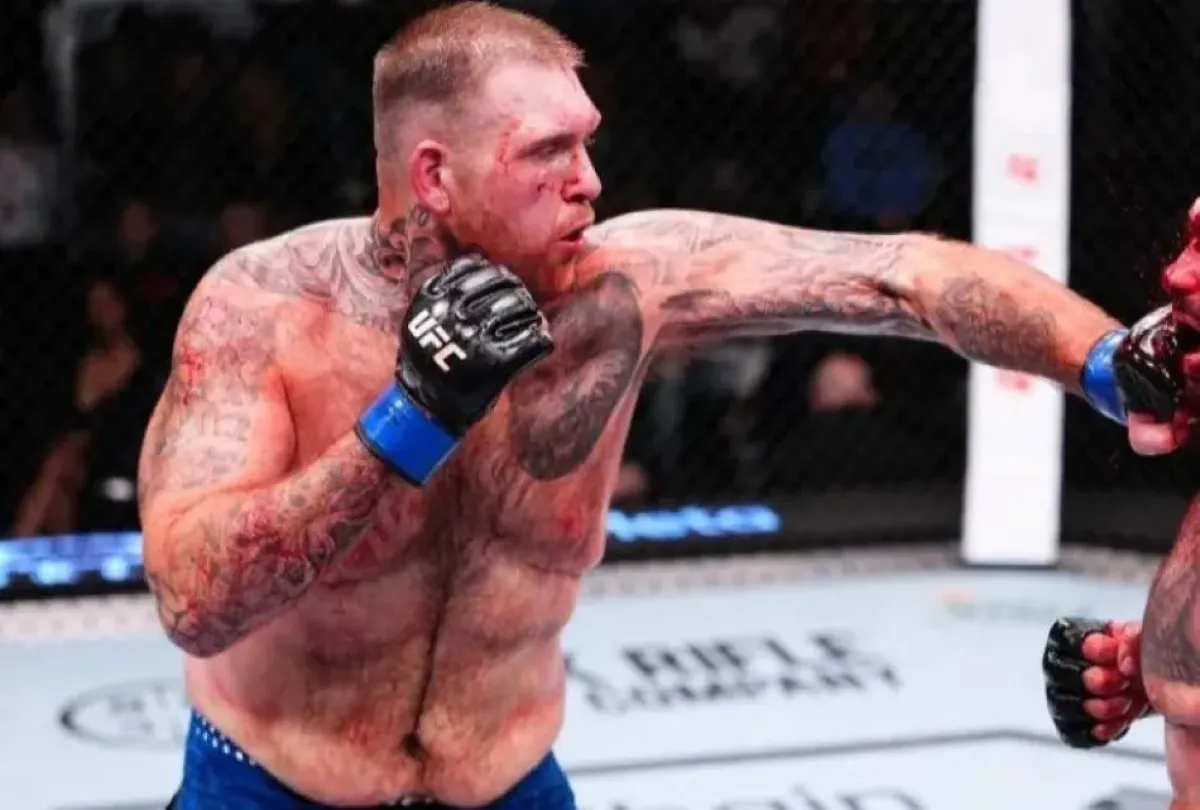 Obličej domlácený k nepoznání. Těžká váha UFC po boji děsila