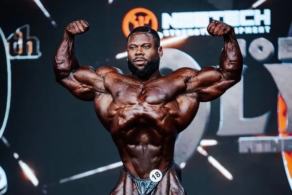 Obrovitý kulturista se řítí do Prahy. Rozdá si to se slovenským gigantem