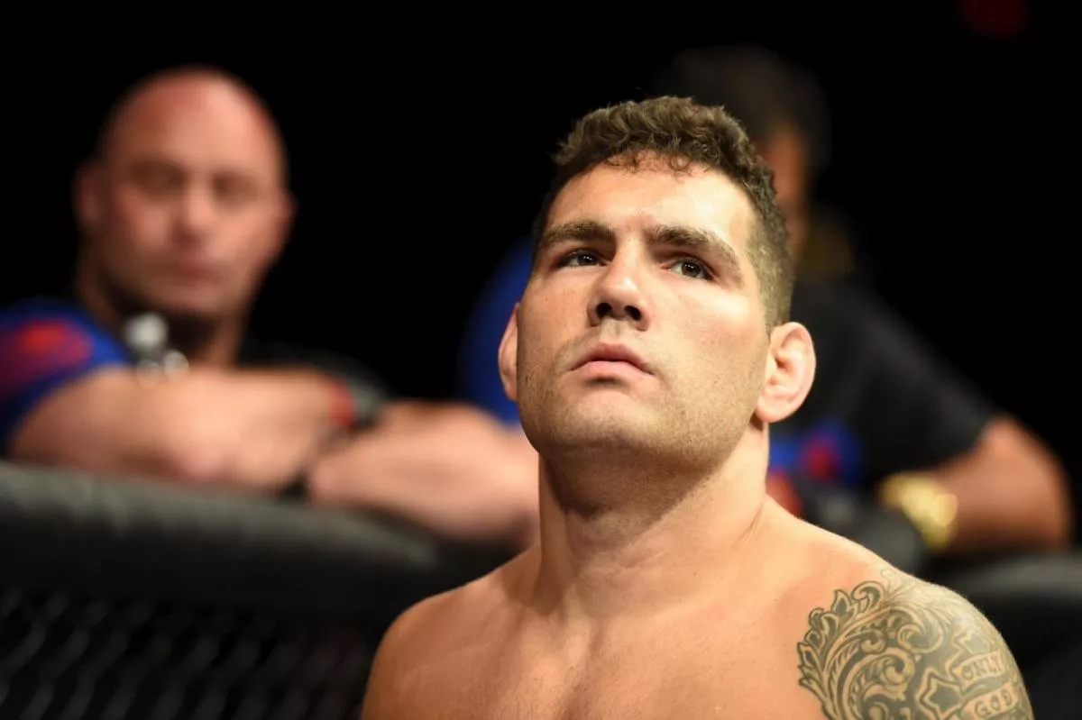 Ošklivá zlomenina a hrozící amputace? Bojovník UFC šokoval fanoušky: po 35 dnech chodí po svých