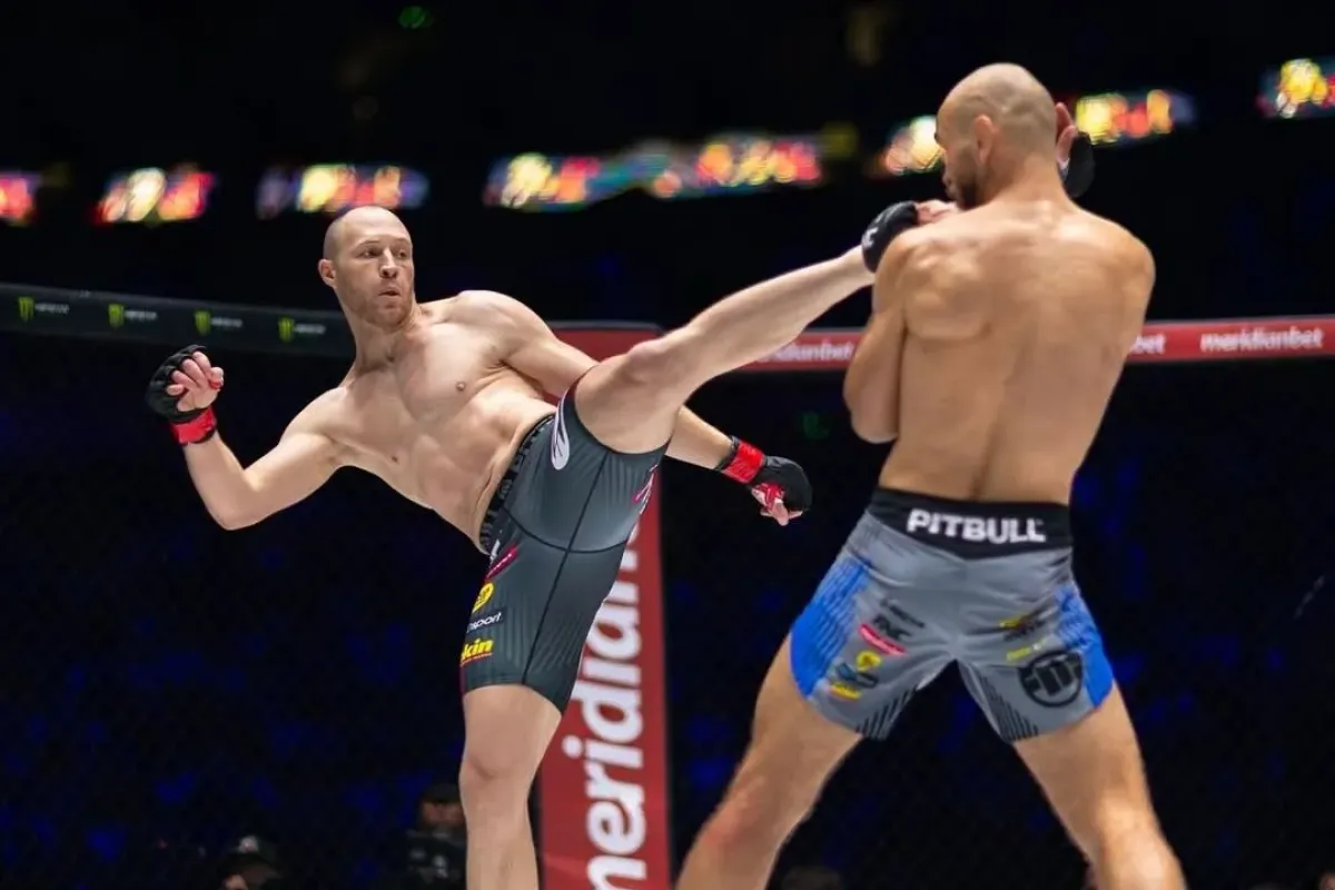 Polák šel po kopačce k zemi. KO jako z učebnice