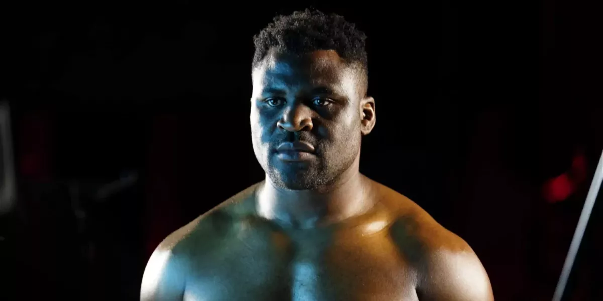 Před poslední UFC bitvou byl na mizině? Ngannou přiznal, kdo mu půjčil miliony