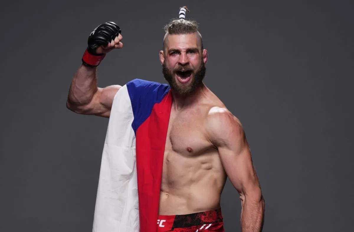Procházka na lovu, je favoritem před další bitvou v UFC