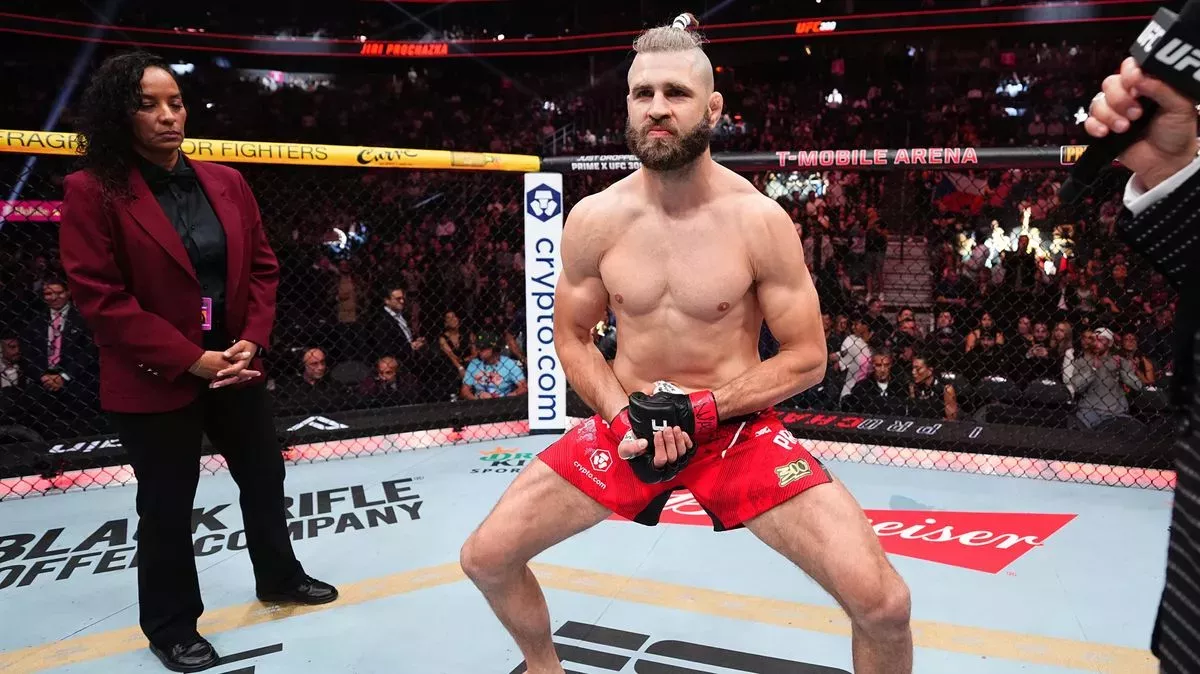 Procházka pálí do konkurentů v UFC. Nepředvedli jste vůbec nic, vzkazuje