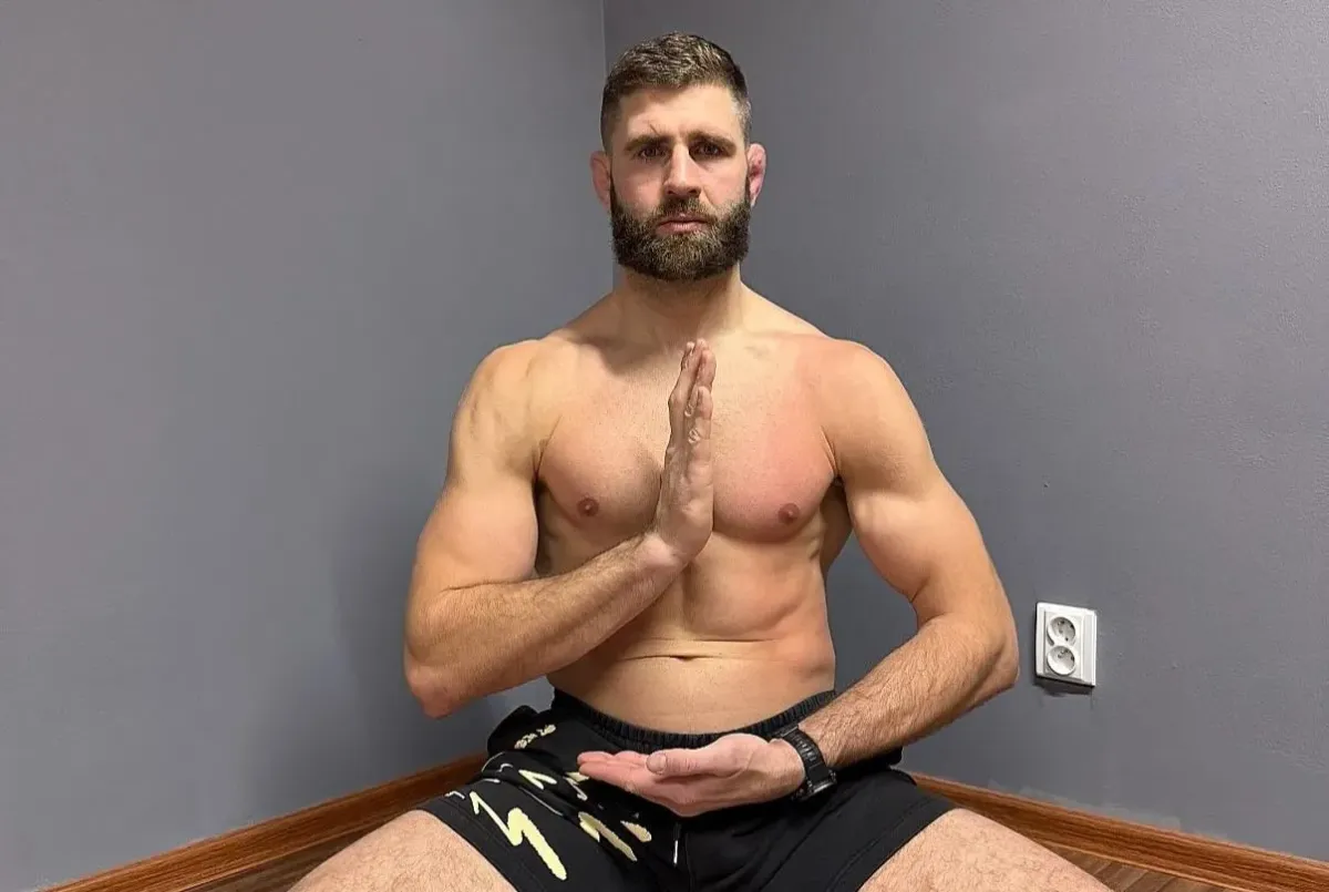 Procházka získá mistrovský pás, říkají kurzy. Česko může mít opět šampióna UFC