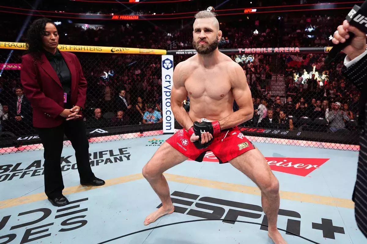 Procházkův soupeř na další bitvu v UFC je venku, hlásí ze zahraničí