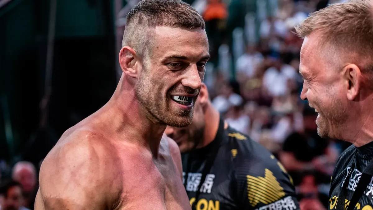 Raška je nervózní, Spicy Pája se mu dostal do hlavy, zaznívá z vedení Oktagonu