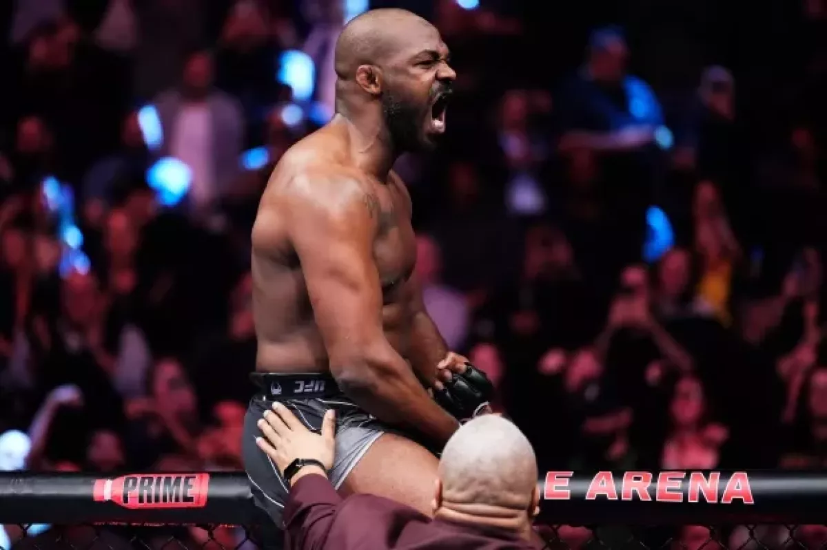 Šampion UFC Jon Jones opět naznačuje odchod do důchodu