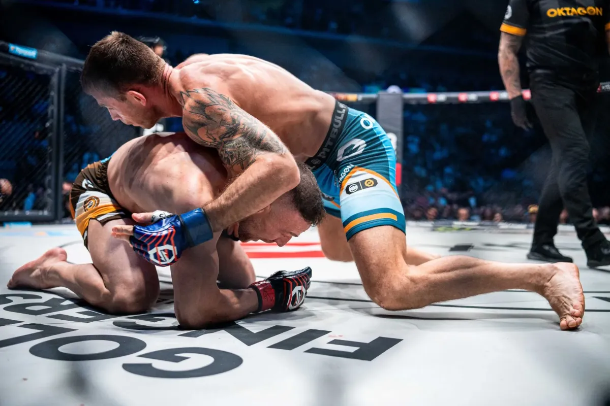 Šampion si ani neškrtl. Po 11 letech prohrál a diváci oněměli