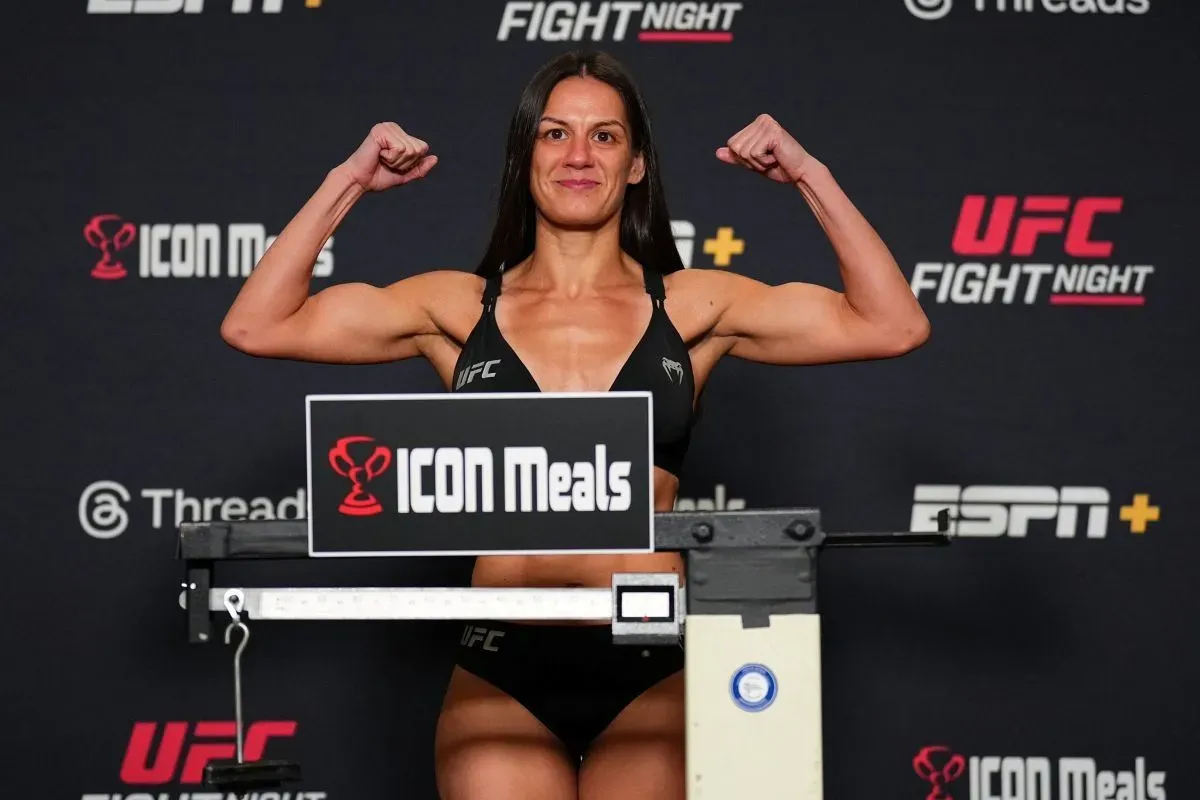 Sází na své pozadí i tvrdé rány. Bojovnice slaví další výhru v UFC